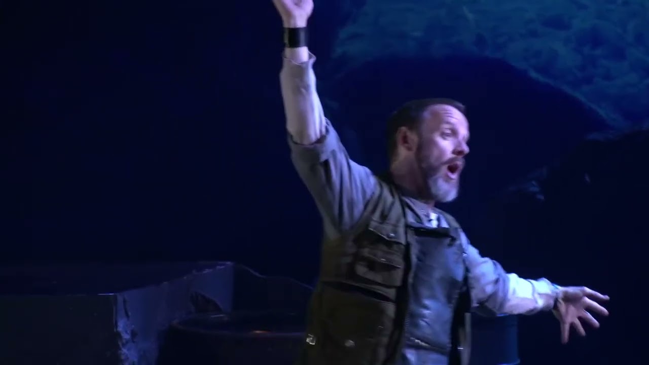 Adrian Dwyer as Mime in 
