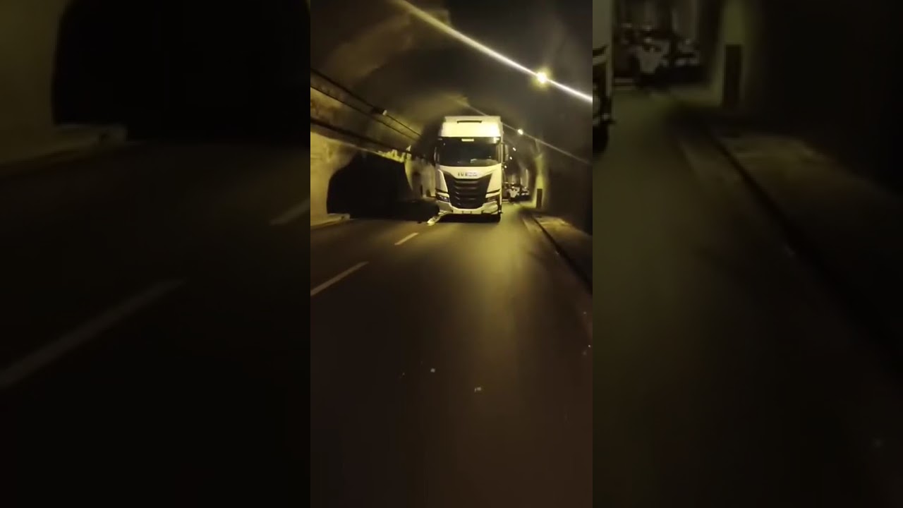 Pauroso incidente in galleria sull' autostrada Messina-Palermo, tamponamento a catena pi&ugrave; di 50 veic