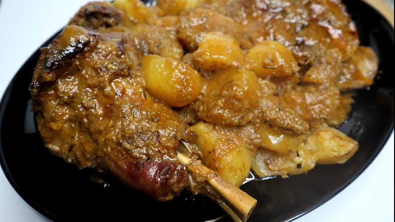 CABRITO ASSADO COM BATATINHAS