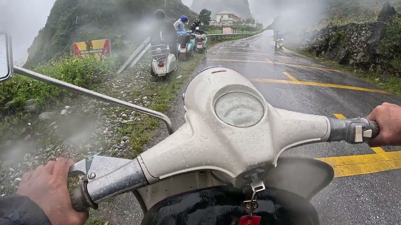 Vietnam 4 Mountain Passes 75 - Leaving Dong Van...Ma Pi Leng Here We Come