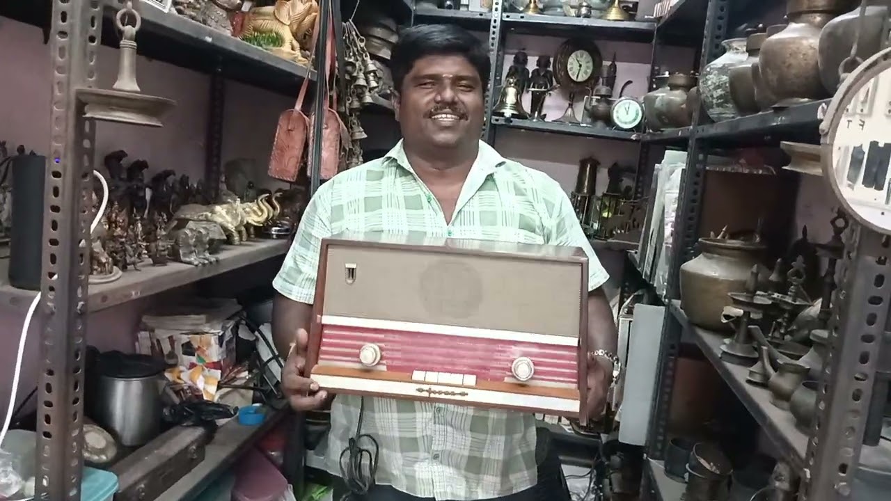 1950 இல் வந்த ரேடியோ வால்வு ரேடியோ சேல்ஸ் 9940873914