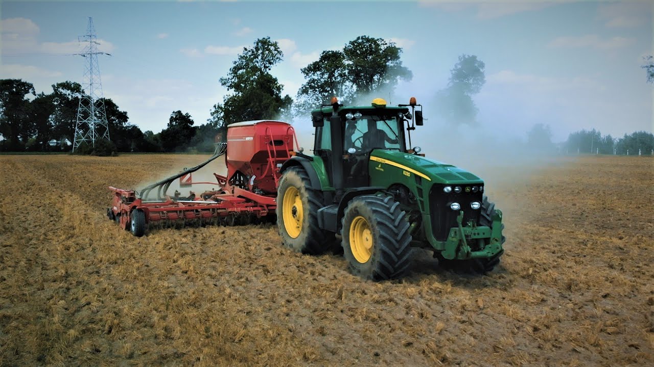 John Deere 8330 & Siewnik Horsch Pronto 8DC podczas pracy.
