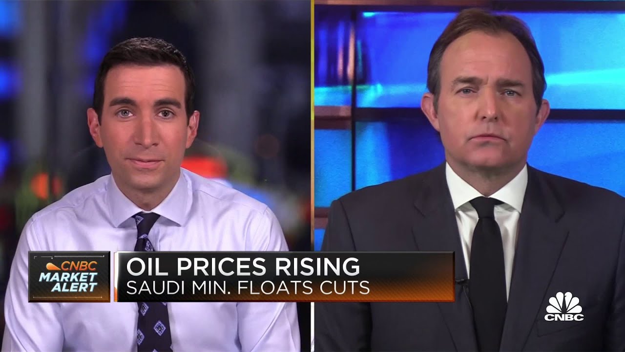 Saudis hint at oil production cuts; minister suggests market manipulation
