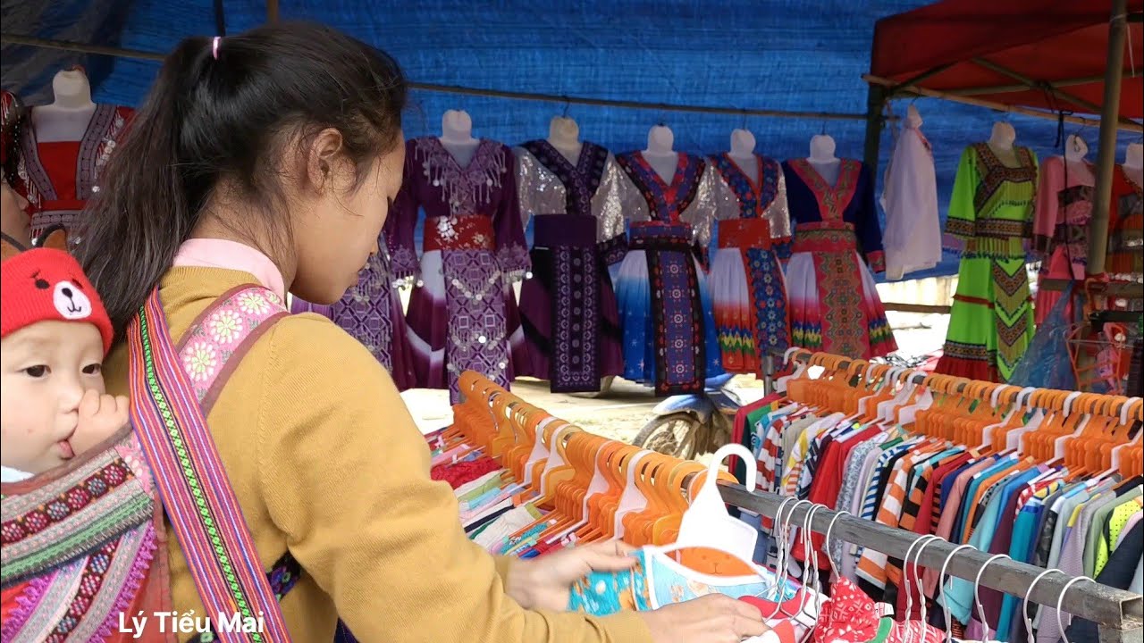 Single mother and daughter go to the city to buy new clothes and appliances | Ly Tieu Mai