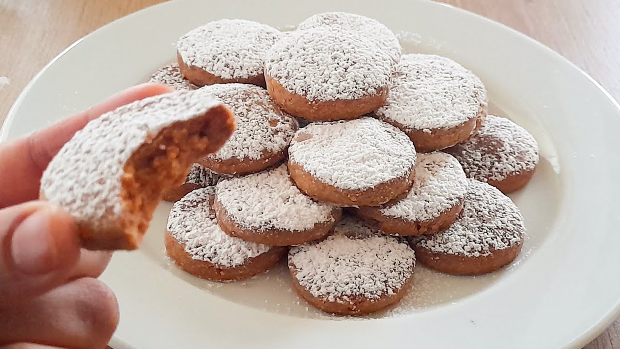 I biscotti alle arachidi più deliziosi si sciolgono in bocca e velocemente