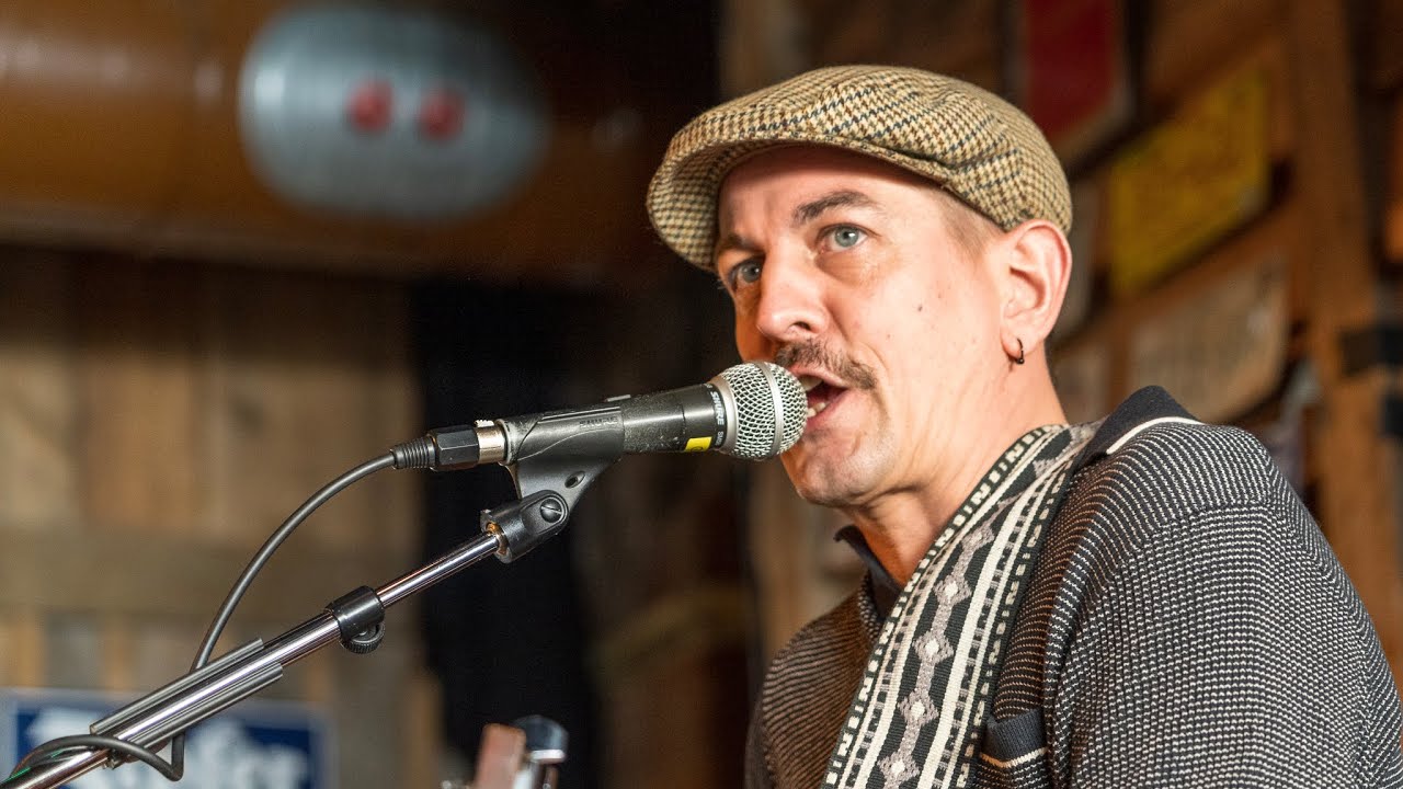 Gotty Beer - Schickeria, Live im Saloon Donauplex am 6 11 2022 (Cover von Spider Murphy Gang )