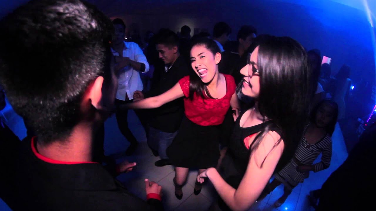 CHICA MUEVE EL BUM BUM DJ COBRA VERSION 2015