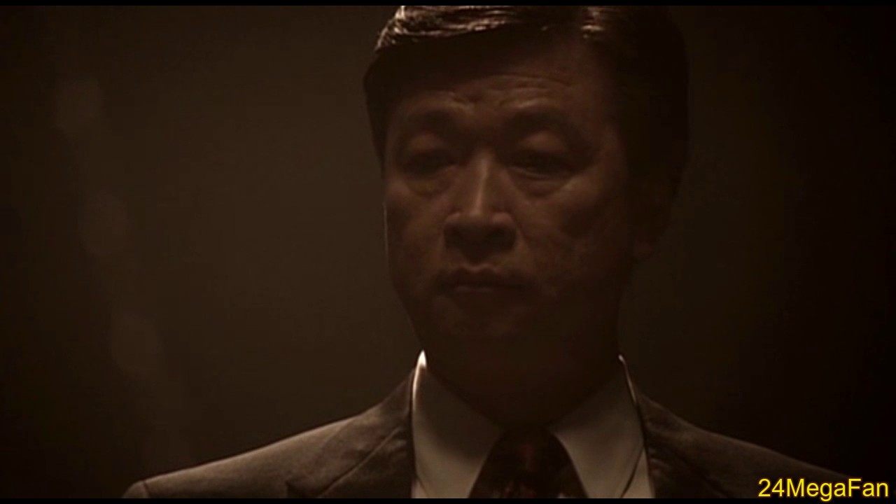 Jack on a boat to China - 24 Season 5 Finale