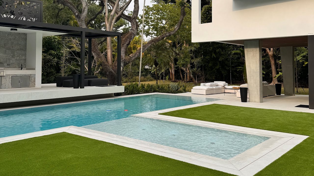 It&rsquo;s a sellers AND buyers market in Pinecrest right now.  Make your move!