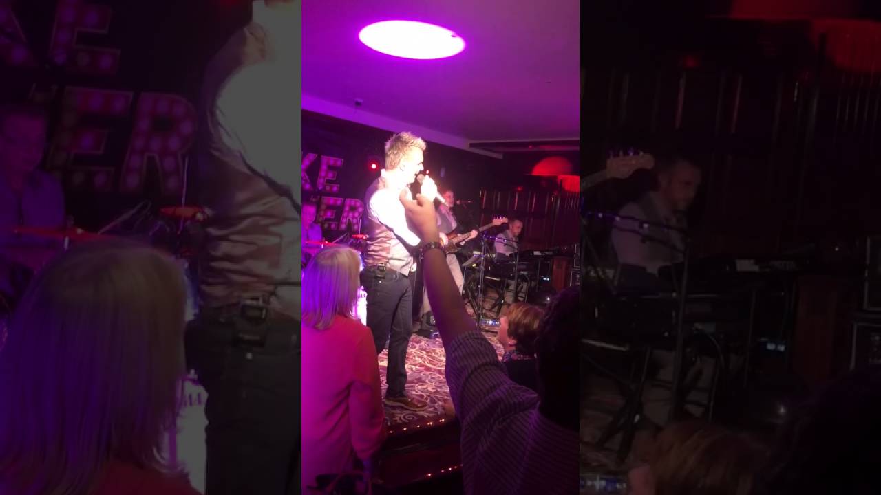 Mike Denver at The Allingham Arms Bundoran