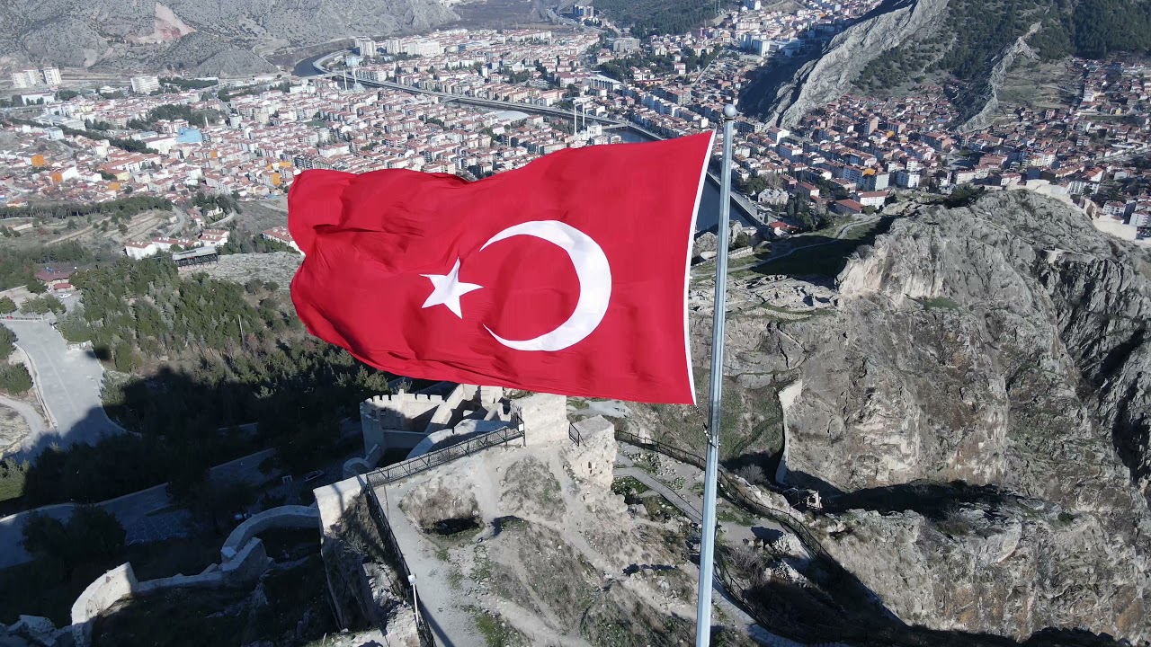Amasya Kalesi Yeşilırmak 4K Cinematic Drone çekimi