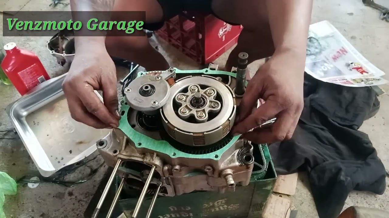 Assembling rusi tc125 engine..(pagbuo ng makina Ng rusi tc125)