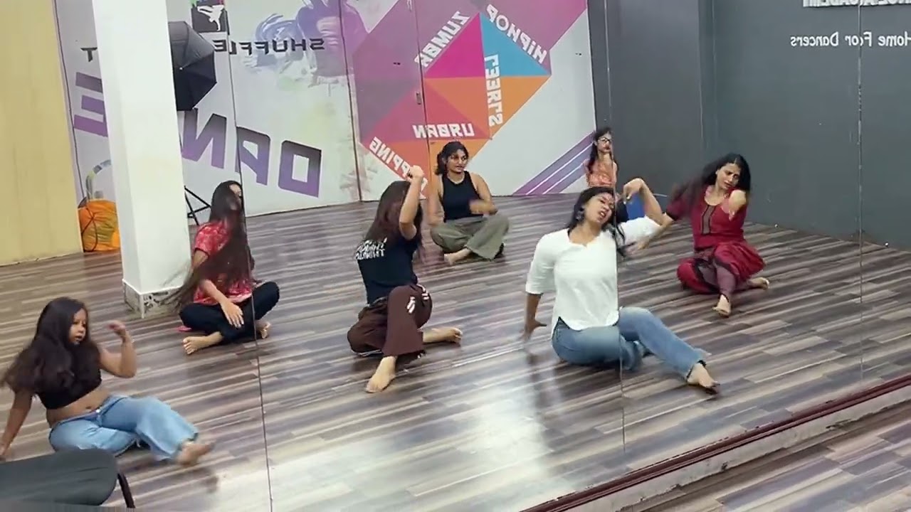 Bollywood Dance Class in Kolkata | Dance Classes in Kolkata | Shuffle Street Dance Academy 