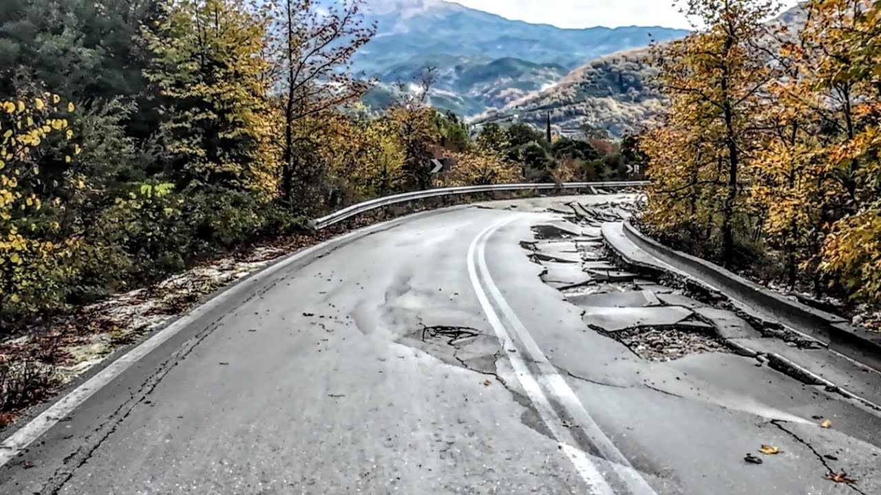 Βιβλική καταστροφή σε κομμάτι του Δρόμου προς τη γέφυρα Τζαρή Άρτας, δείτε το αποκαλυπτικό βίντεο