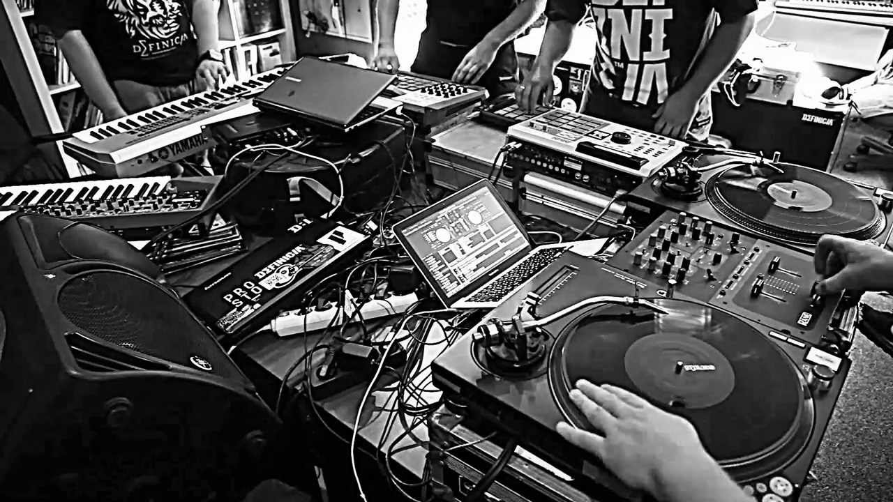 DJ BRK | Jarecki | TrzyBit | Gronson | DefinicjaTV | Kurnik Studio One Shot | part 7