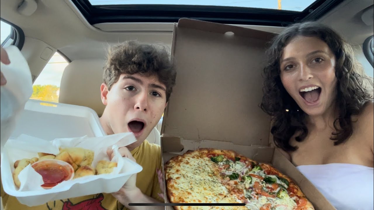 MESSY PIZZA MUKBANG | ALLERGIC REACTION??