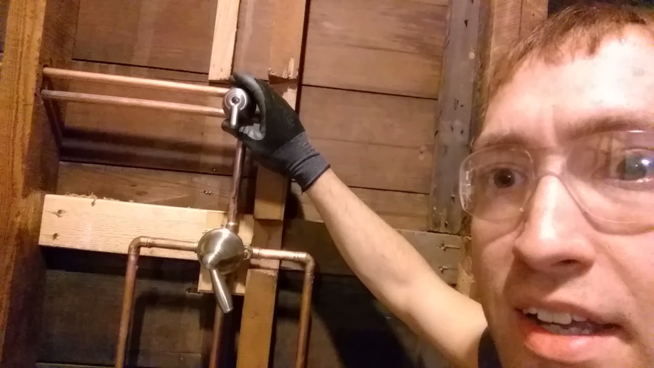 Moen 3372 3 function diverter valve - Which side does water come out in the up and down position?