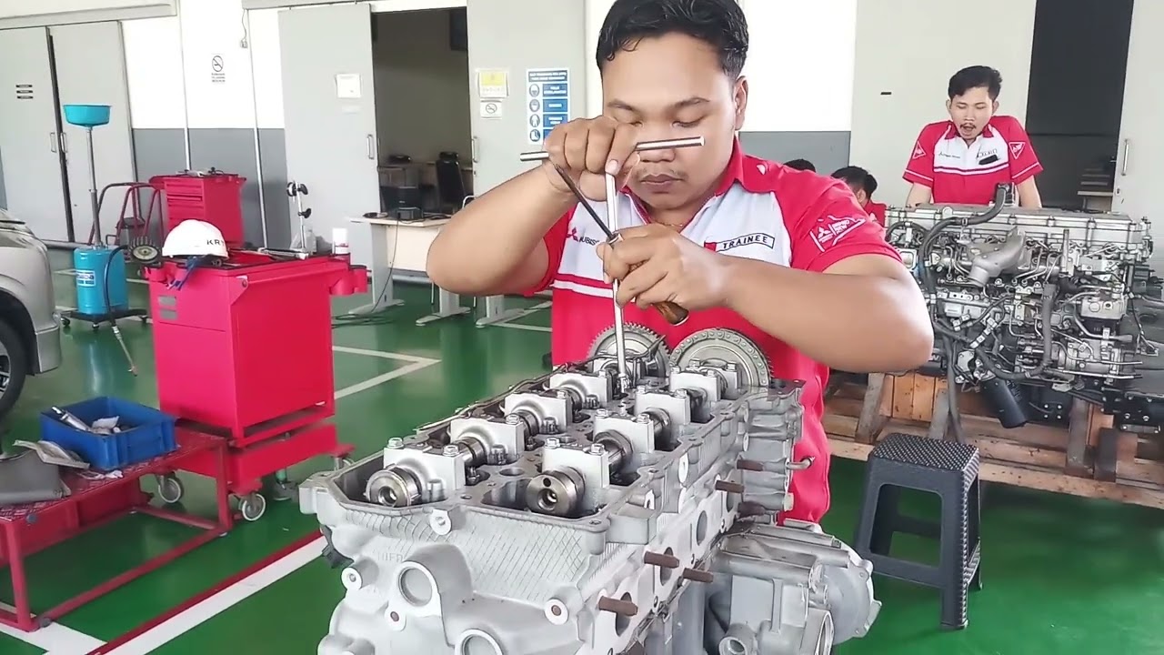 penyetelan katup/Valve clearance pada mesin 4n15