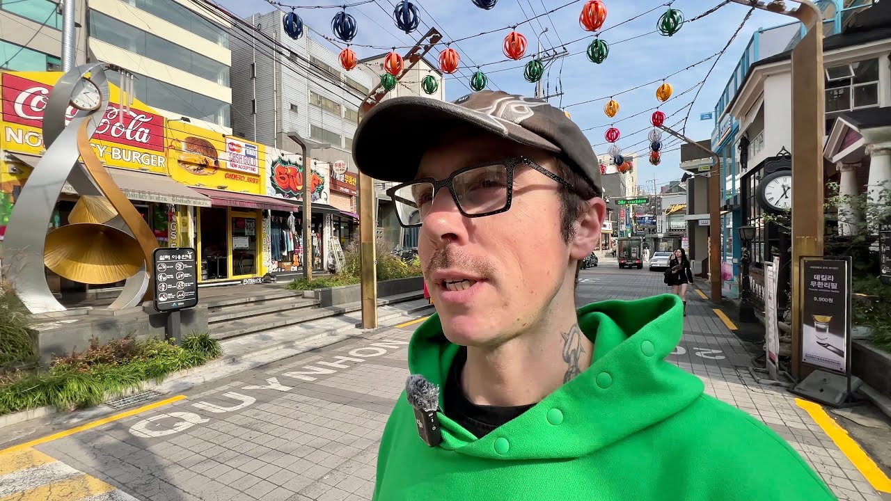 Why I Choose to Live in Korea Instead of Japan