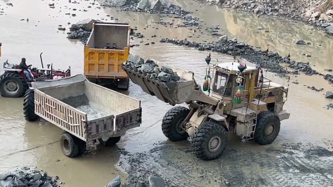 Caterpillar loader loading the truck black stone 🪨 monster machine 
