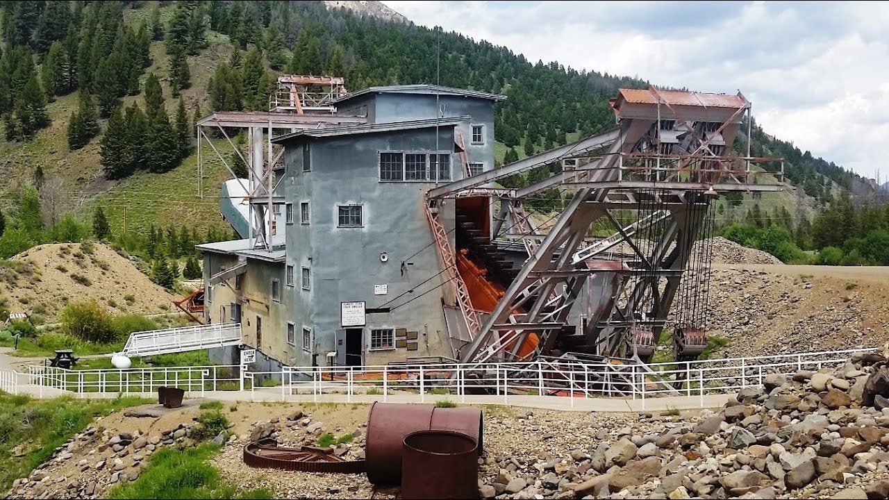 Historic Gold Dredge on the Yankee Fork - Long Version – between Bonanza-Custer, Idaho