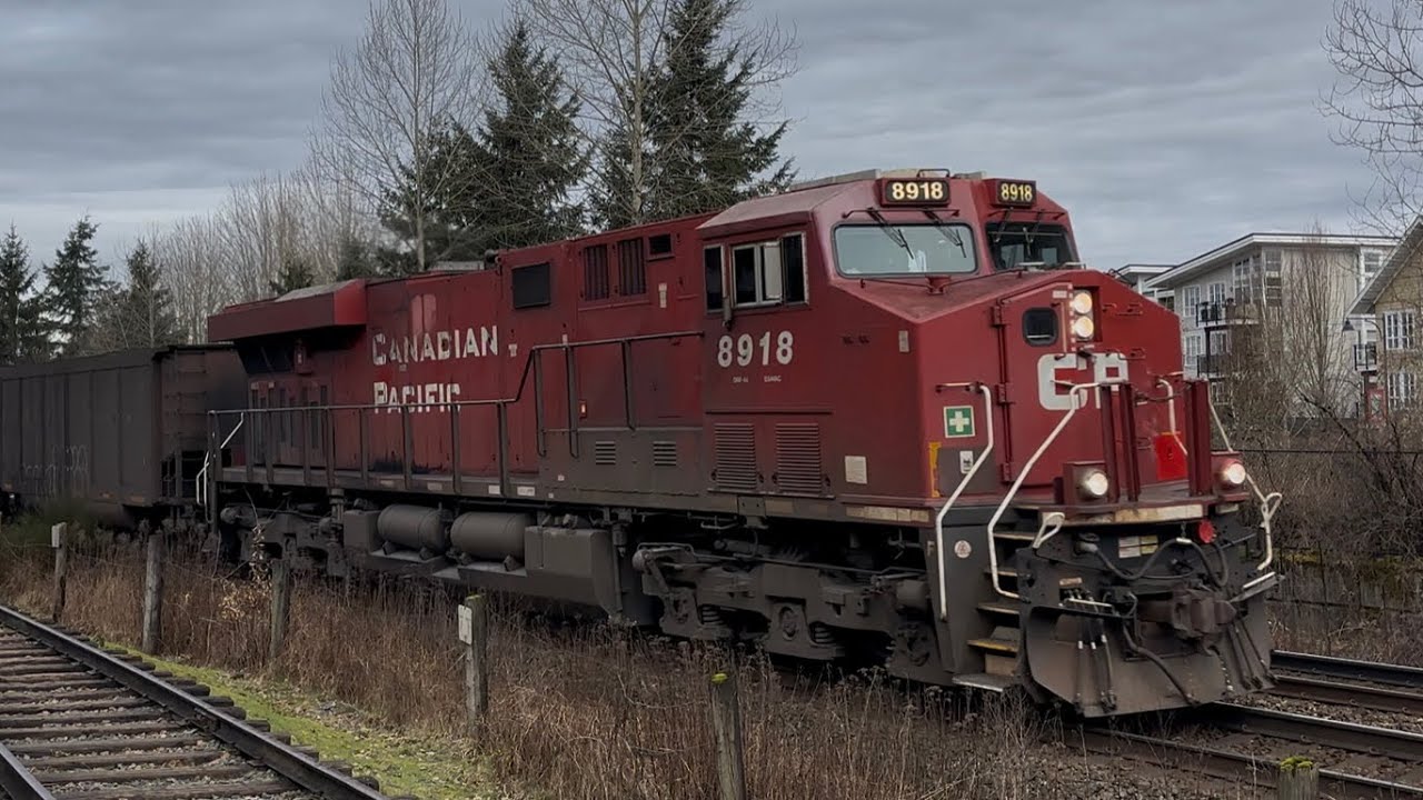 Cloudy Railfanning at Fort Langley | ft. CPKC