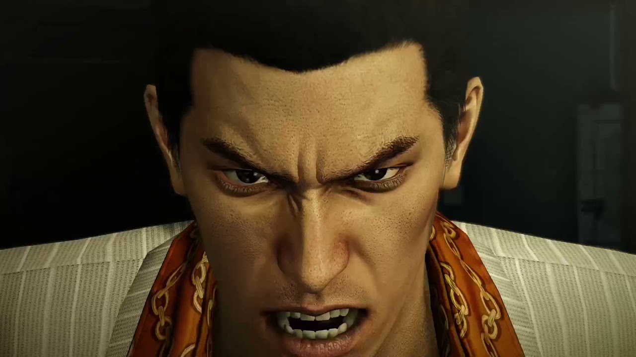 Kiryu punches Kuze