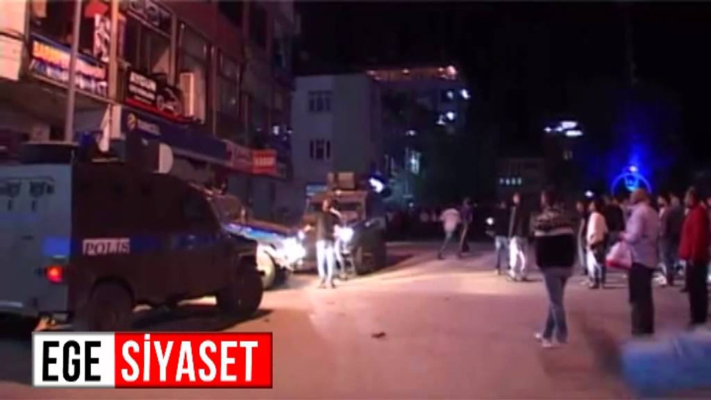 Tunceli'de Gergin Gece, Birahaneler Taşlandı