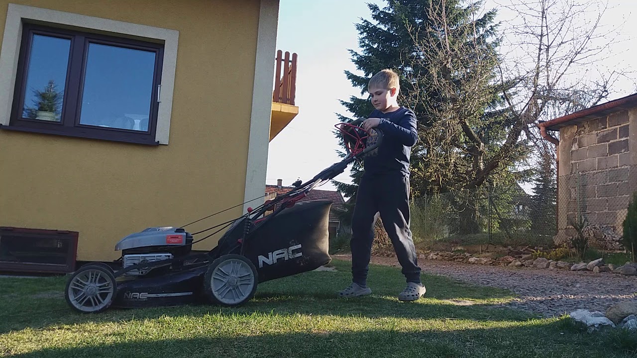 Odpalanie i prezentacja kosiarki NAC wr6548 . 190ccm