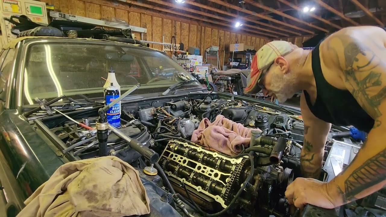 02 Jaguar xj8 4.0l timing chain, guides & tensioners install. Not that hard. She's alive!