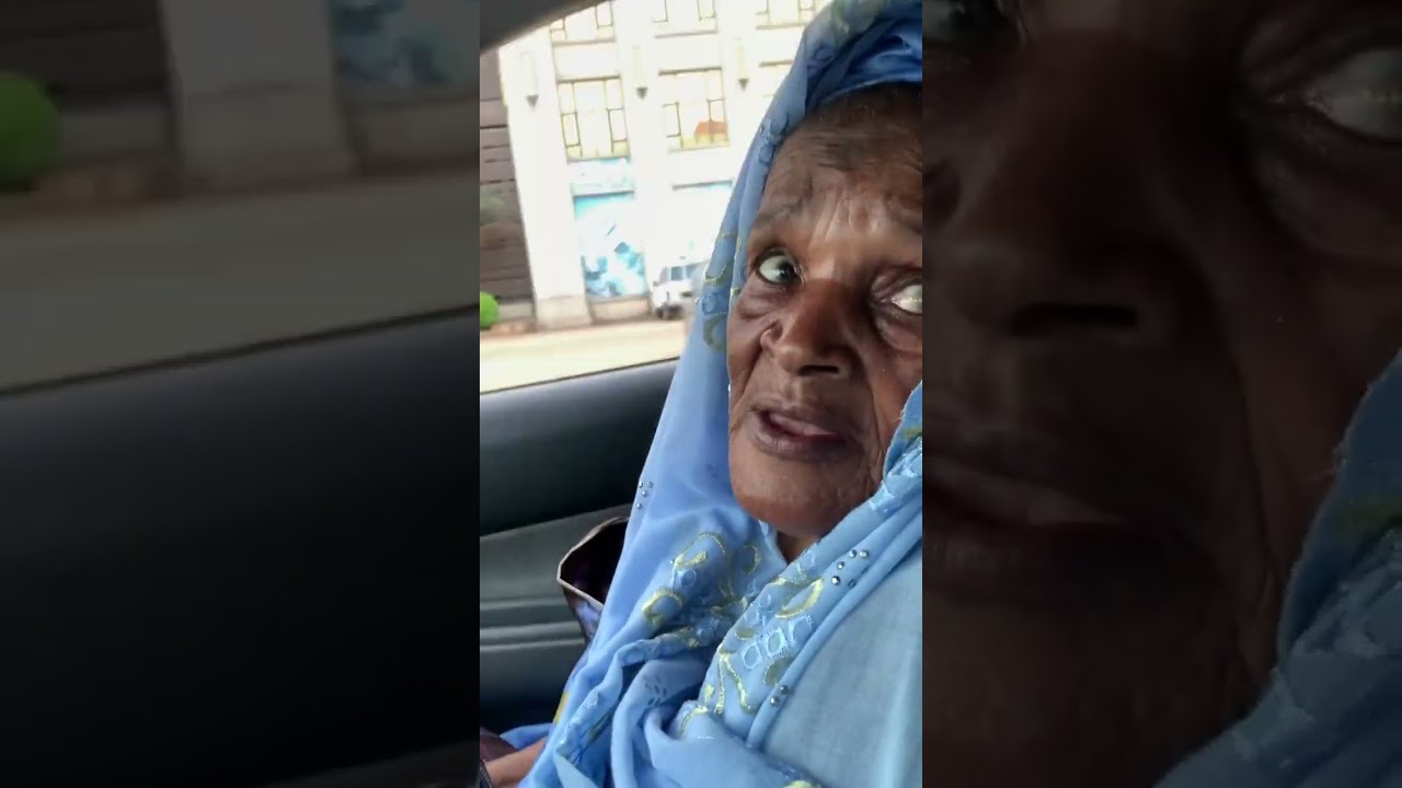Kaba Dollar Wembalogie - Nènè au restaurant et au salon de beauté - Guinée