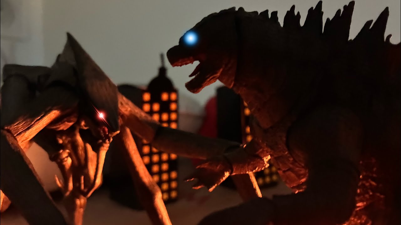 Godzilla vs MUTO (Stop Motion Battle)