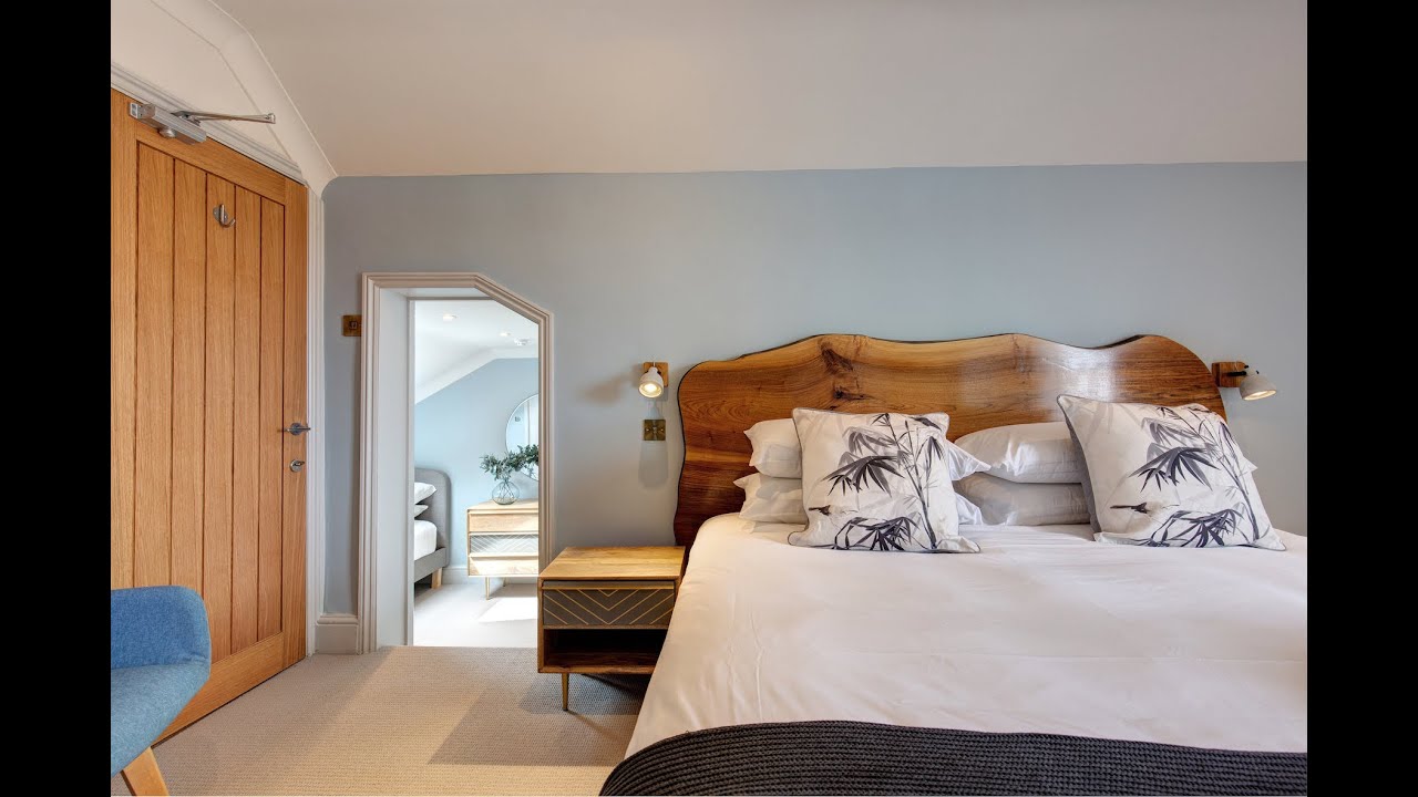 The Railway Hotel at Barefoot Retreats