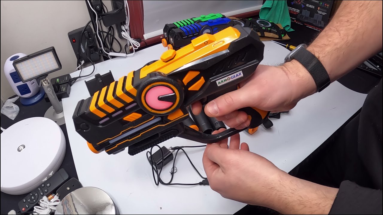 ArmoGear Rechargeable Laser Tag | Набор из 4 лазертаг-ружей и жилетов с цифровым светодиодным дис...