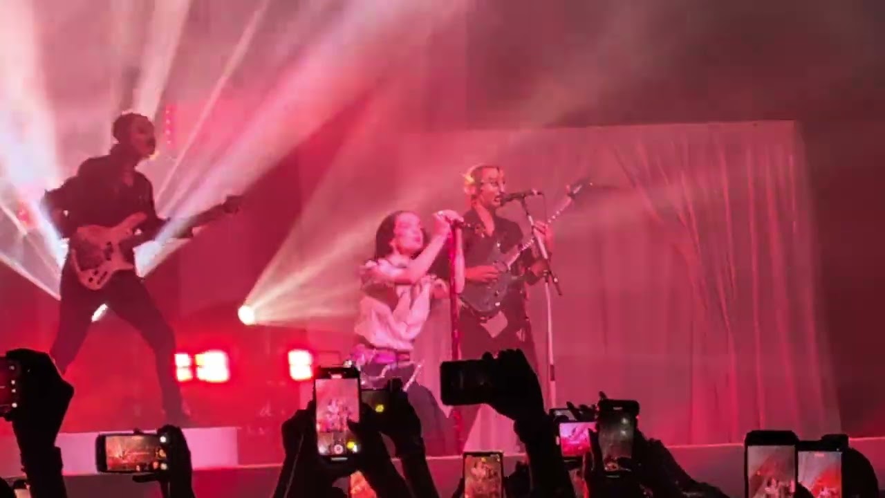 Poppy - New Way Out (Live in Dallas)