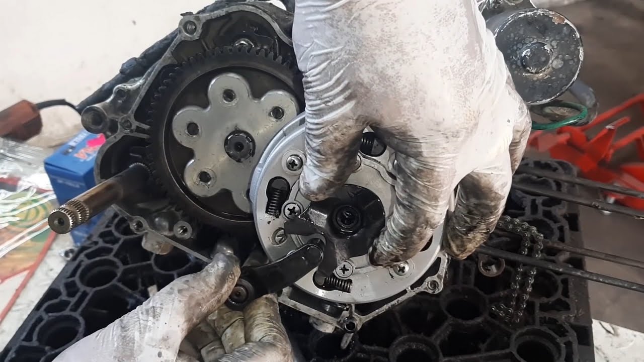 destapar y armar  motor   AKT 110