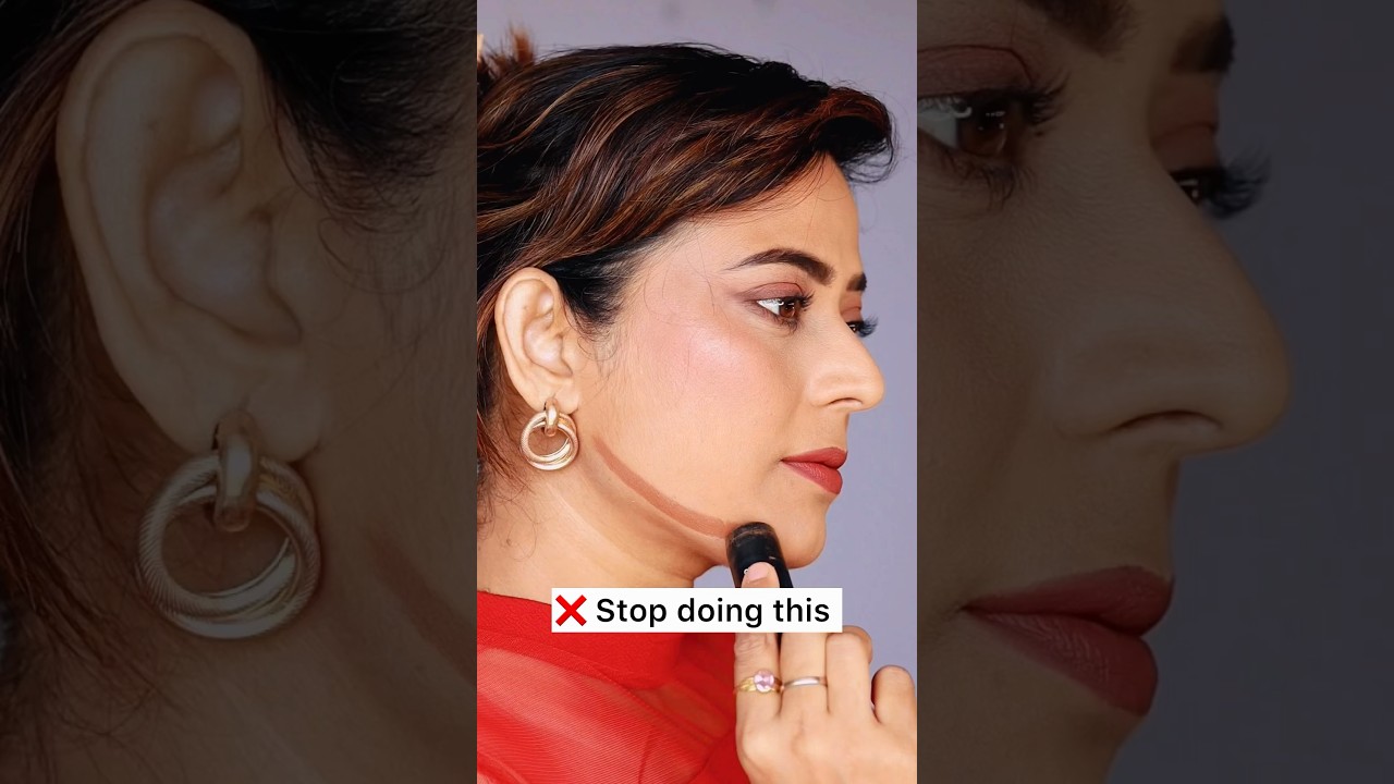 How to hide double chin & make jawline Sharp #doublechin #contouring #jawline #makeupartist