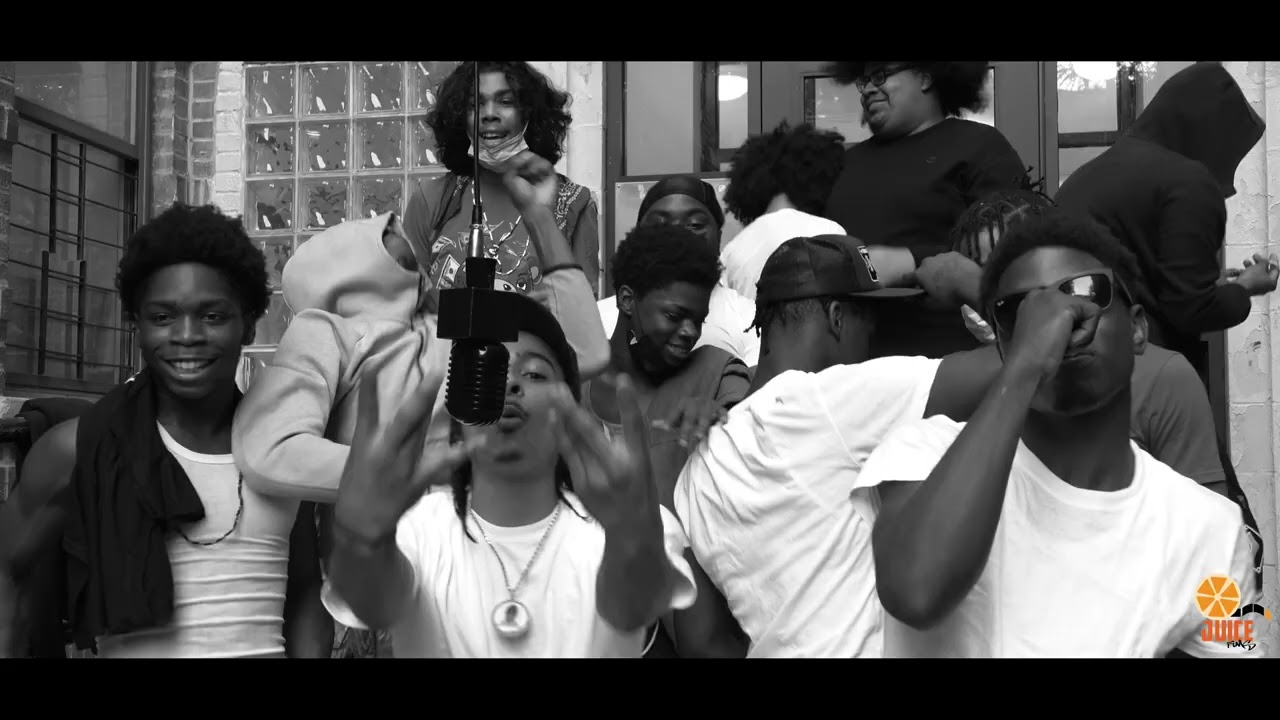 Moody B x Hoy Honcho- Matrix (Live Performance)