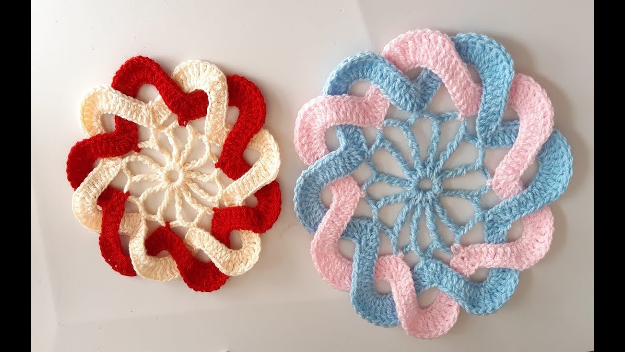 Flor a crochet f&aacute;cil -  de p&eacute;talos entrelazados tejidos con ganchillo - paso a paso