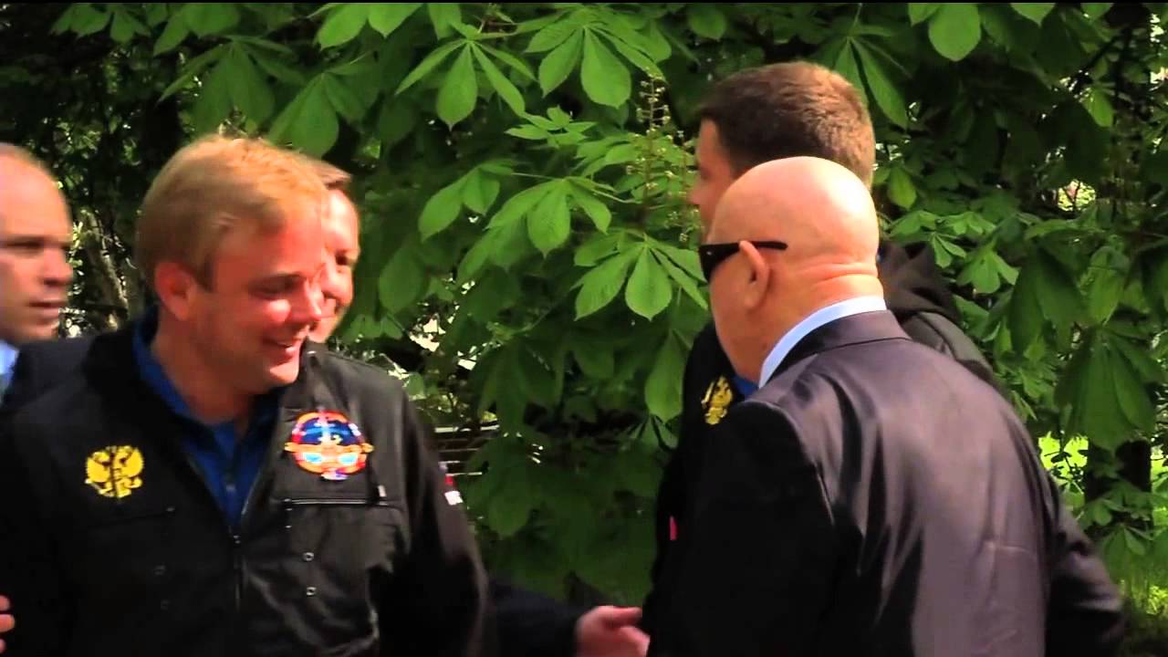 Next ISS crew heads to launch site