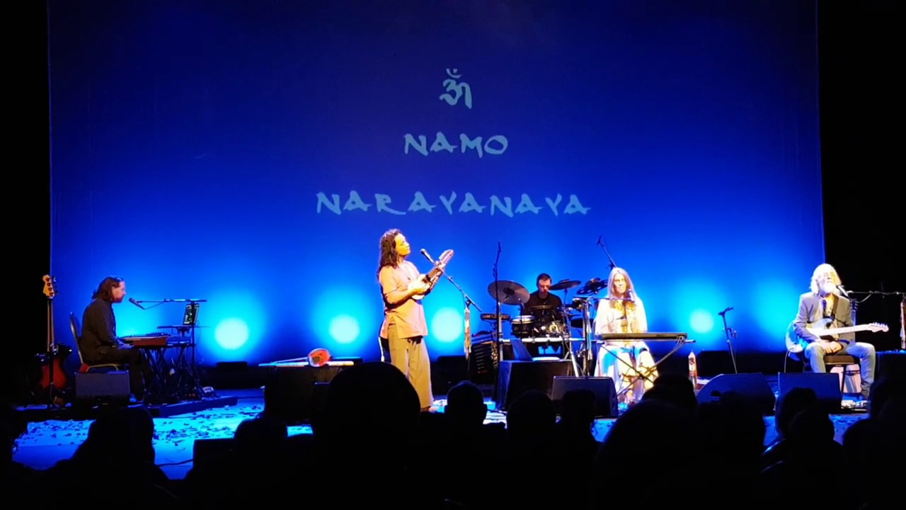 Manose with Deva Premal & Miten: Om Namo Narayanaya