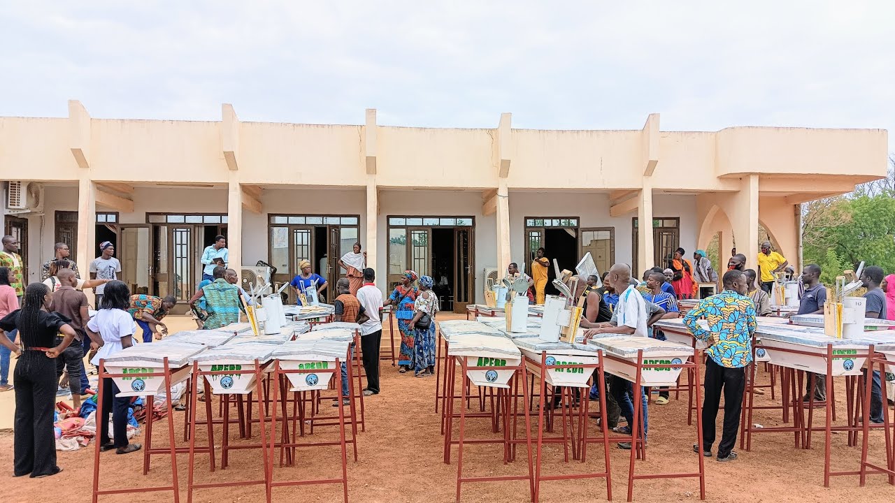 APEDR forme et équipe 50 producteurs du miel dans la Sissili - APEDR BURKINA