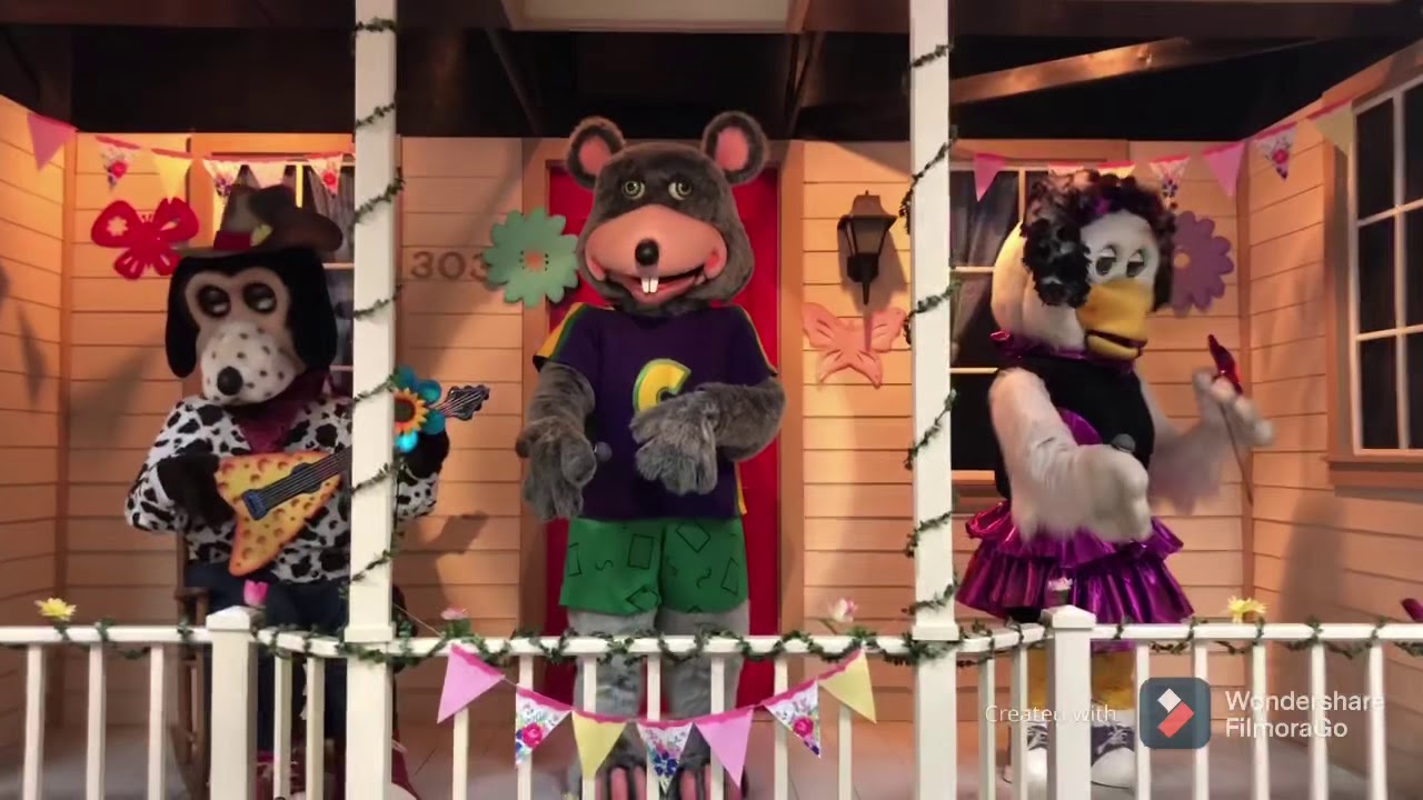 Chuck E Cheese - Rockford Illinois Rocker Stage - Another Chuck E. Day Song