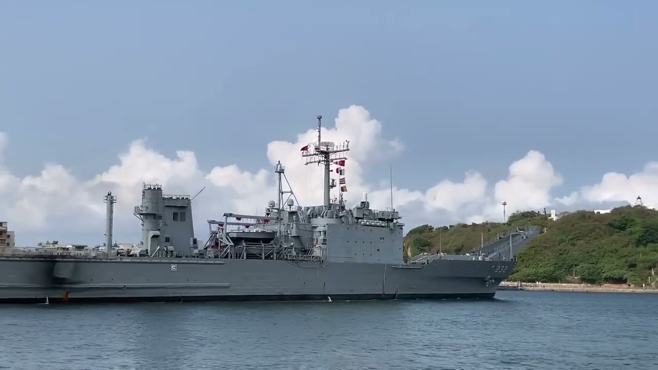 【海軍艦艇】舷號LST 232 中和級戰車登陸艦-1 (Newport-Class Tank Landing Ship)