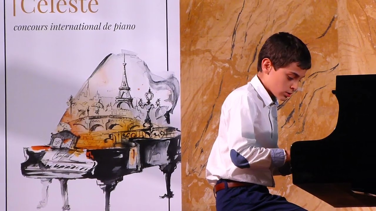 Antonio Pavan - 9 anni- dal concerto a Parigi 2023 - Clementi, Sonata n.2 op. 40, primo movimento