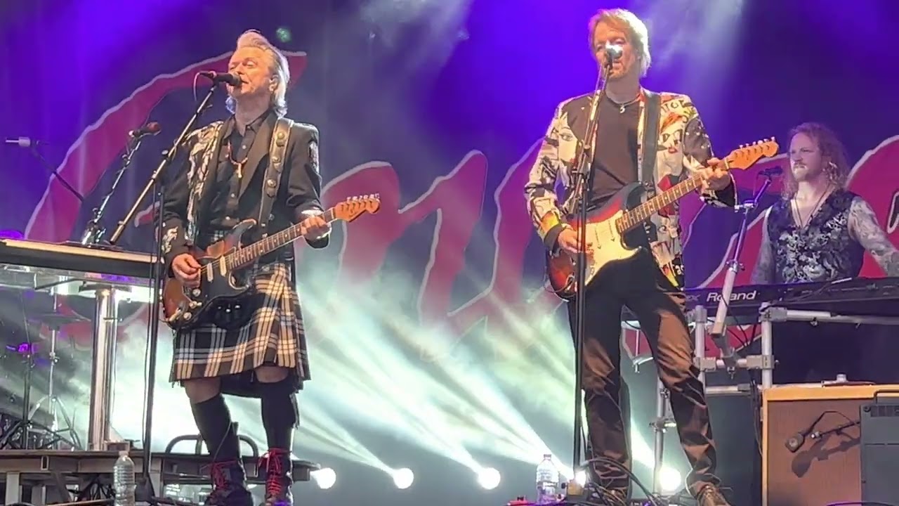Gowan - All The Lovers In The World (Peterborough 2022)