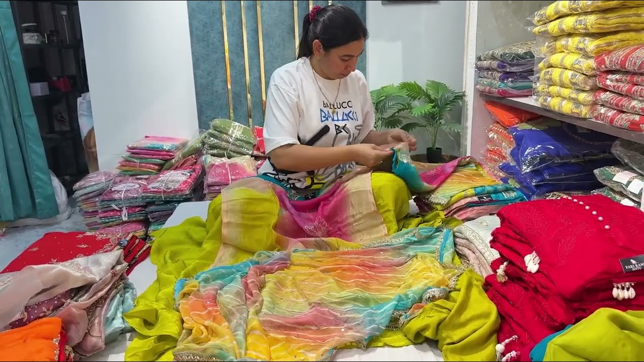 इतने सारे सूट करवाचौथ के लिये बिल्कुल न्यू और अलग 👉 +91 89018 38838