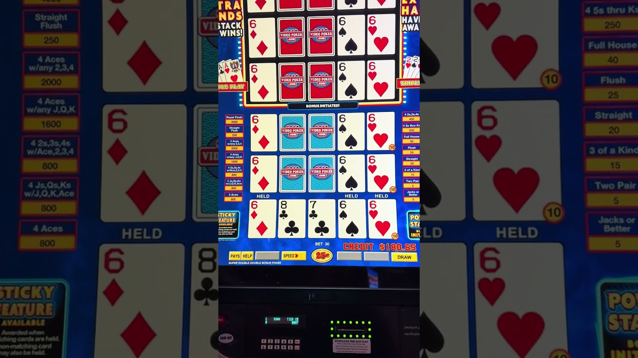 В Power Stacks Poker мне выпала тройка! Повторите за мной: 