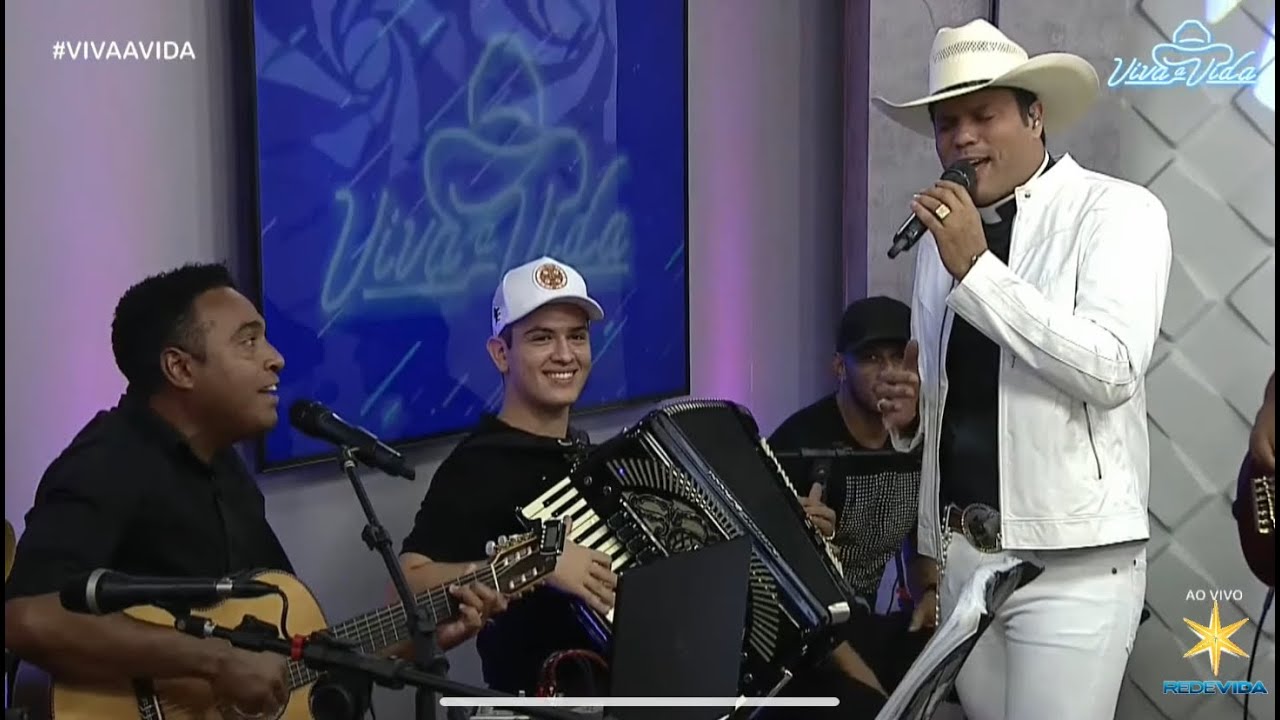 Amor distante - Padre Alessandro Campos e banda
