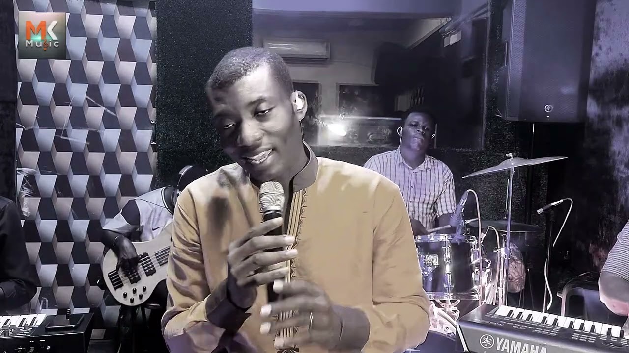 Monto Yehowa Dwom Foforo /Apostolic Hymn- Michael komey (Worship medley) @Apostolic Hymn #TJ's stud